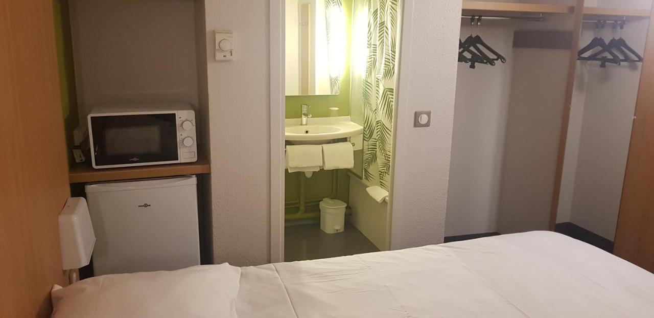 Kyriad Direct Poitiers - Gare Du Futuroscope Чассенеуил-Ду-Поитоу Экстерьер фото