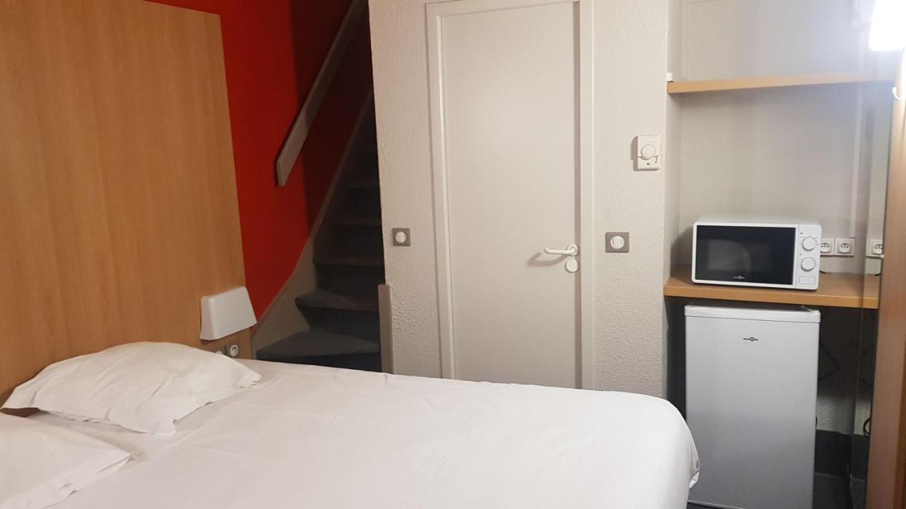 Kyriad Direct Poitiers - Gare Du Futuroscope Чассенеуил-Ду-Поитоу Экстерьер фото