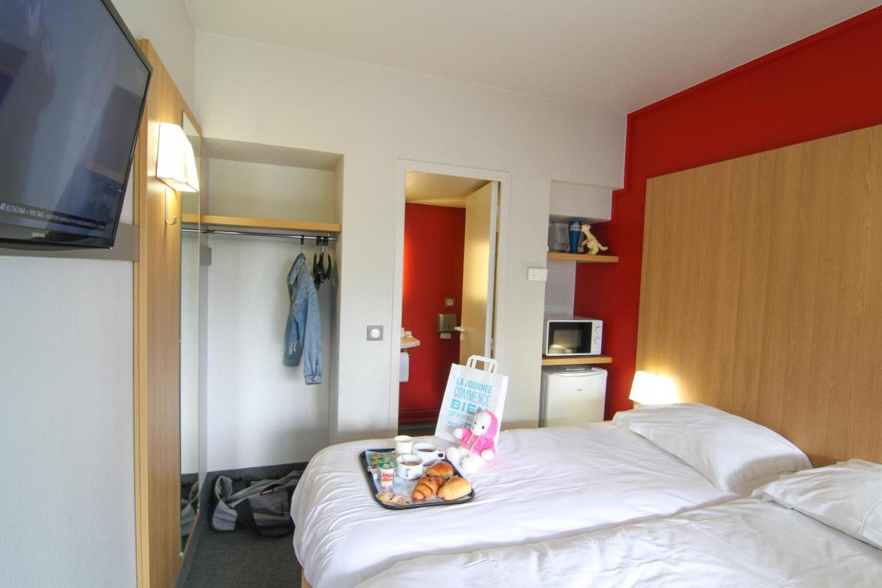 Kyriad Direct Poitiers - Gare Du Futuroscope Чассенеуил-Ду-Поитоу Экстерьер фото